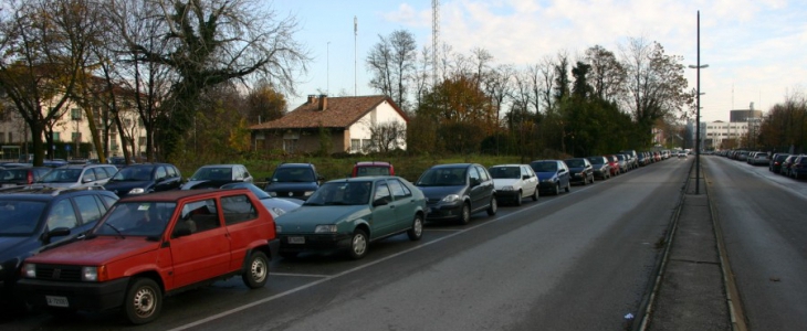 Vista del lotto dall'incrocio di via Marchesan - Lotto edificabile